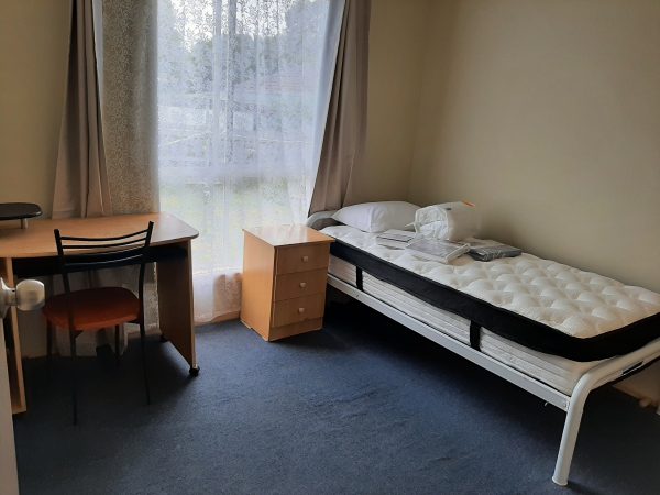 Beaconsfield Ave - Room 9